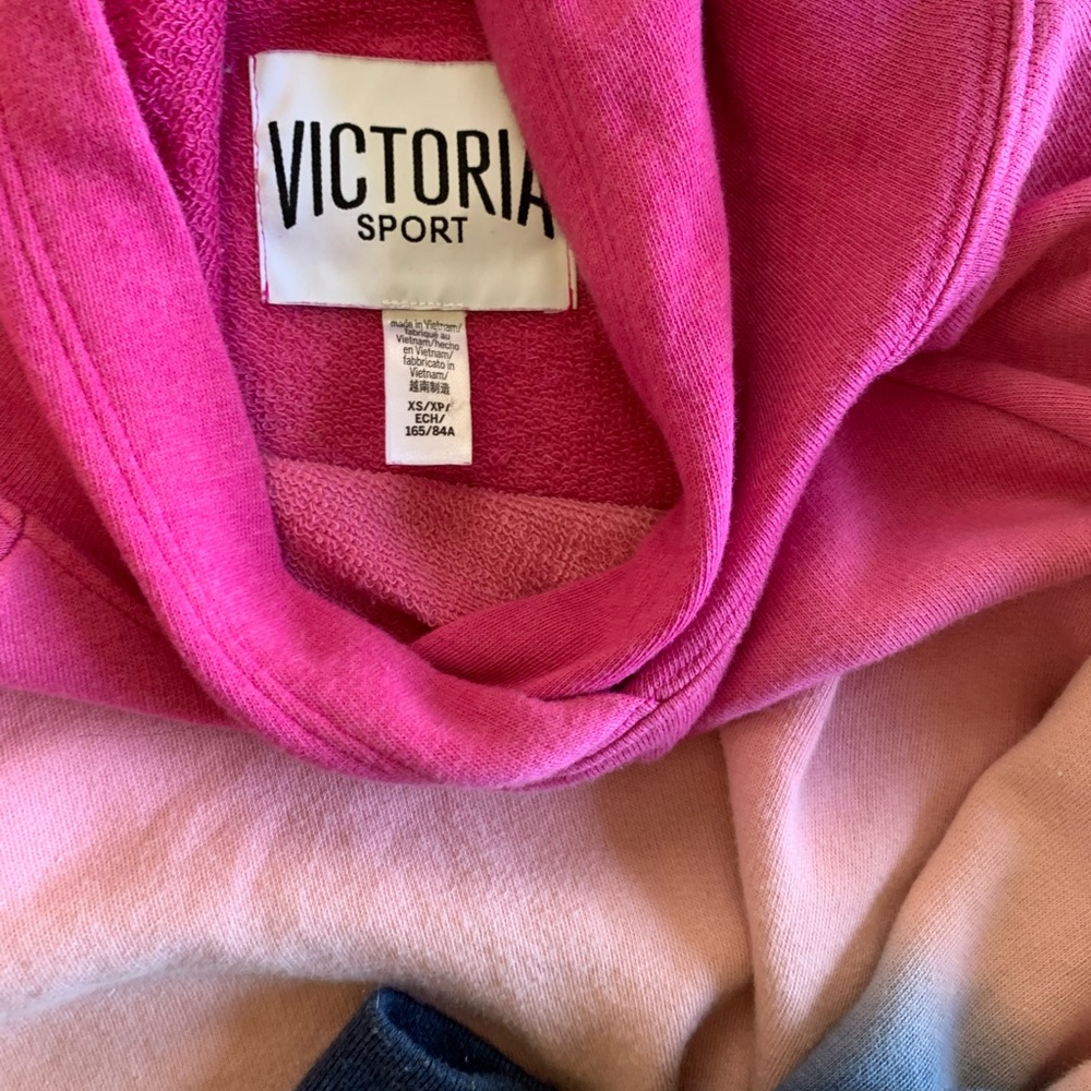 VICTORIAS SECRET SPORT PULLOVER HOODIE